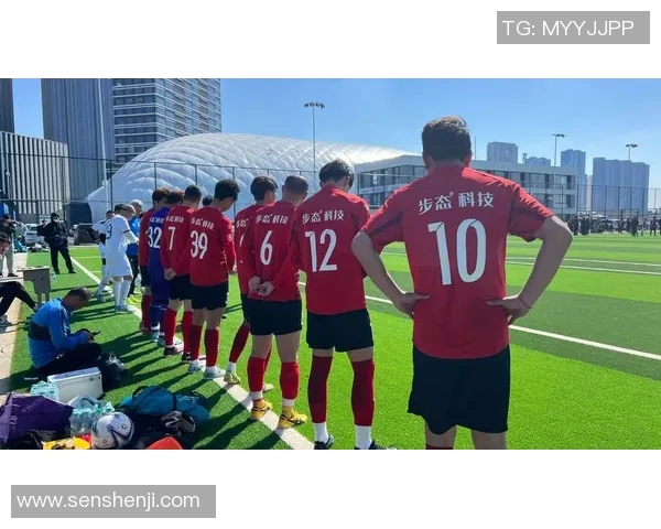 夕阳足球球星燃烧最后光芒书写绿茵场上的不灭传奇